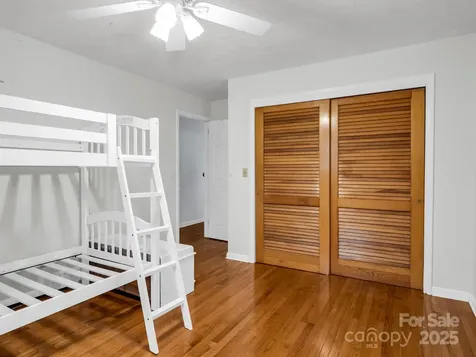 136 Old Tanglewood Trail Hendersonville NC 28739