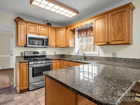 136 Old Tanglewood Trail Hendersonville NC 28739