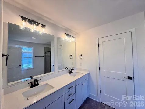 724 Inwood Hill Drive Gastonia NC 28056