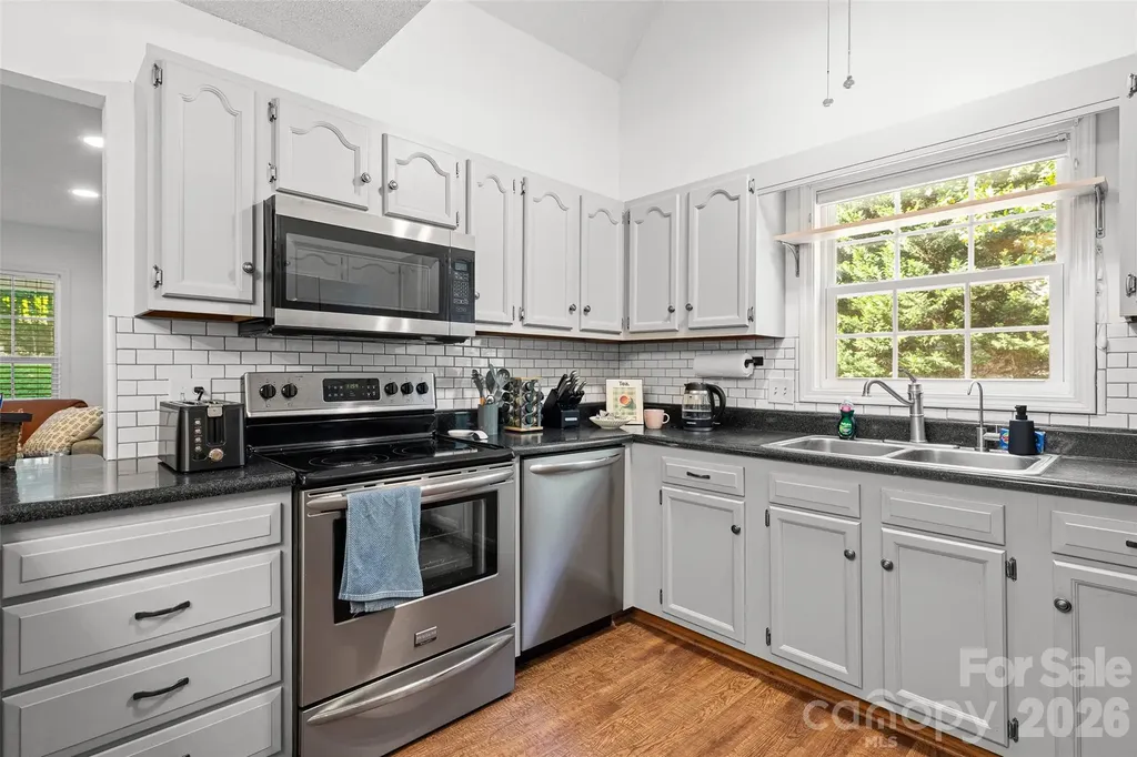 28 Grove Garden Avenue Candler NC 28715
