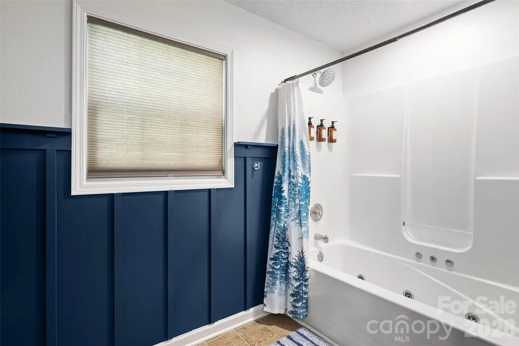 28 Grove Garden Avenue Candler NC 28715