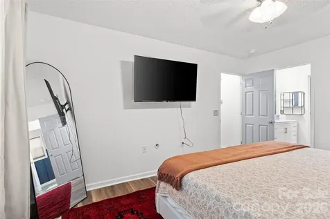 28 Grove Garden Avenue Candler NC 28715