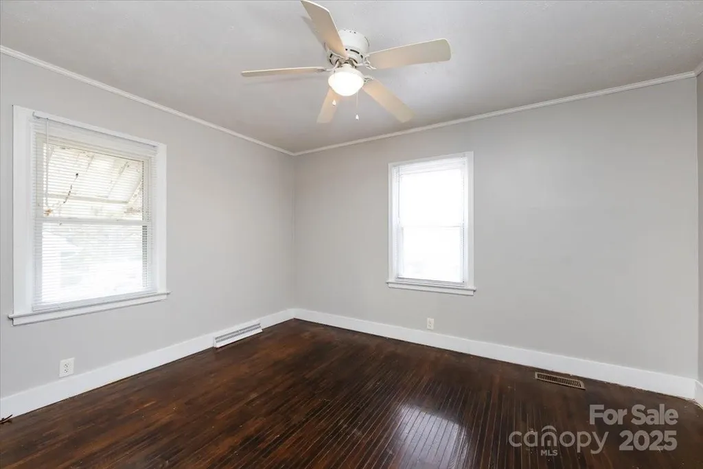 1027 Holland Avenue Gastonia NC 28052