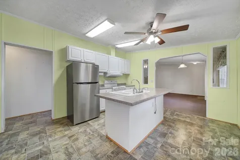2236 White Heron Road Liberty Hill SC 29704