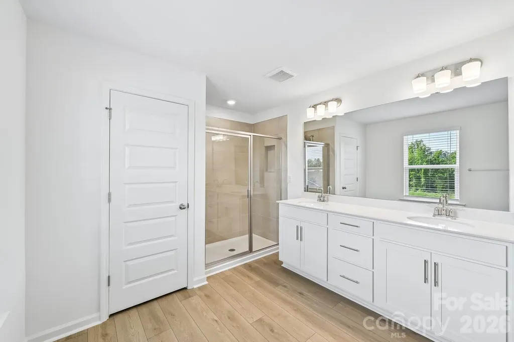 2139 Norwood Court Denver NC 28037