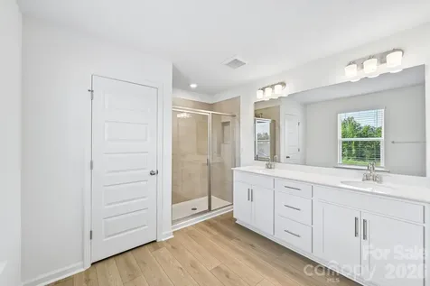 2139 Norwood Court Denver NC 28037