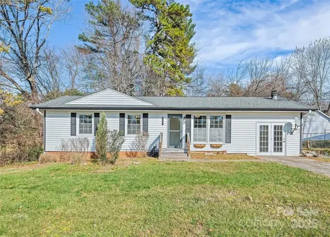 129 Willowbrook Road Hendersonville NC 28792