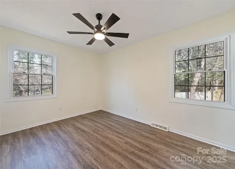 129 Willowbrook Road Hendersonville NC 28792
