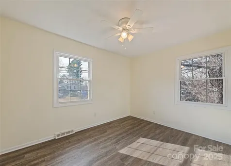 129 Willowbrook Road Hendersonville NC 28792