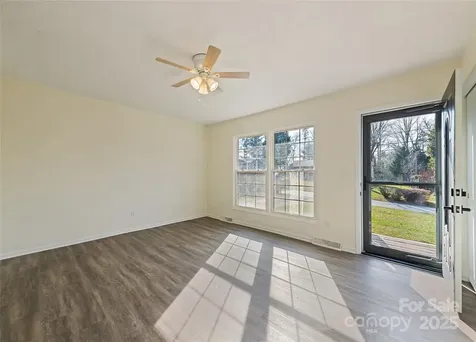 129 Willowbrook Road Hendersonville NC 28792