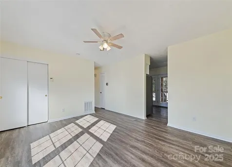 129 Willowbrook Road Hendersonville NC 28792