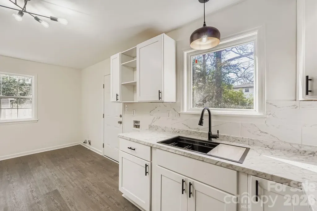 6104 Bridlewood Lane Charlotte NC 28215
