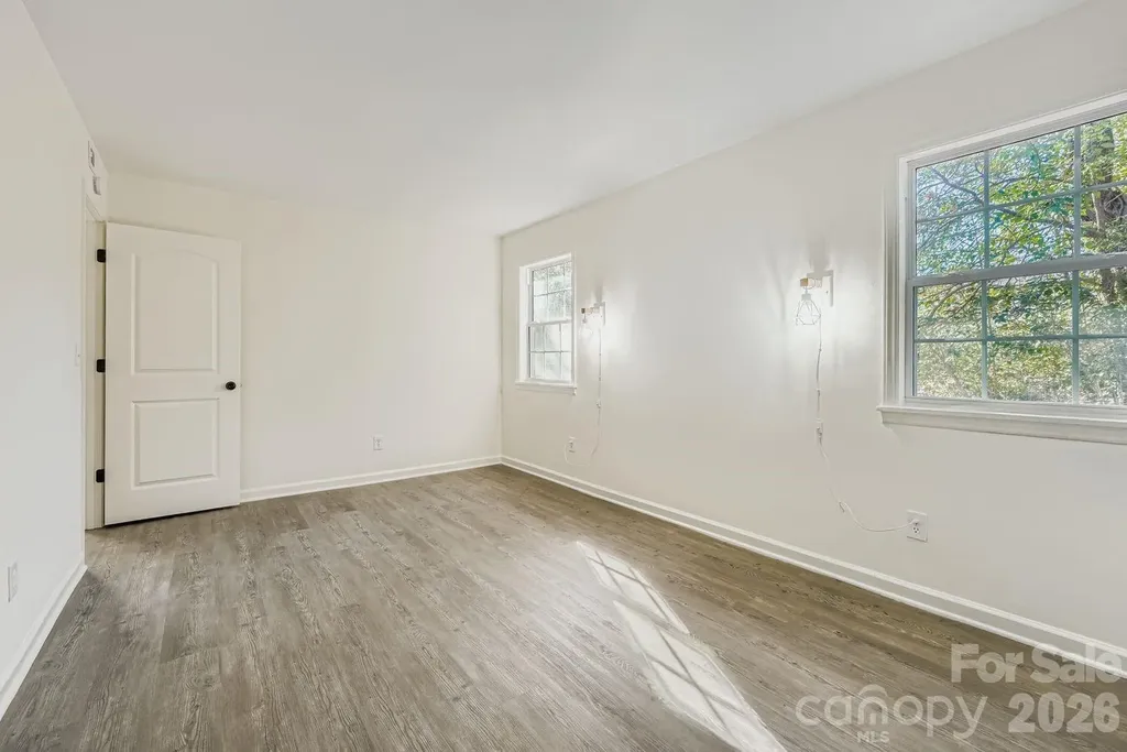 6104 Bridlewood Lane Charlotte NC 28215