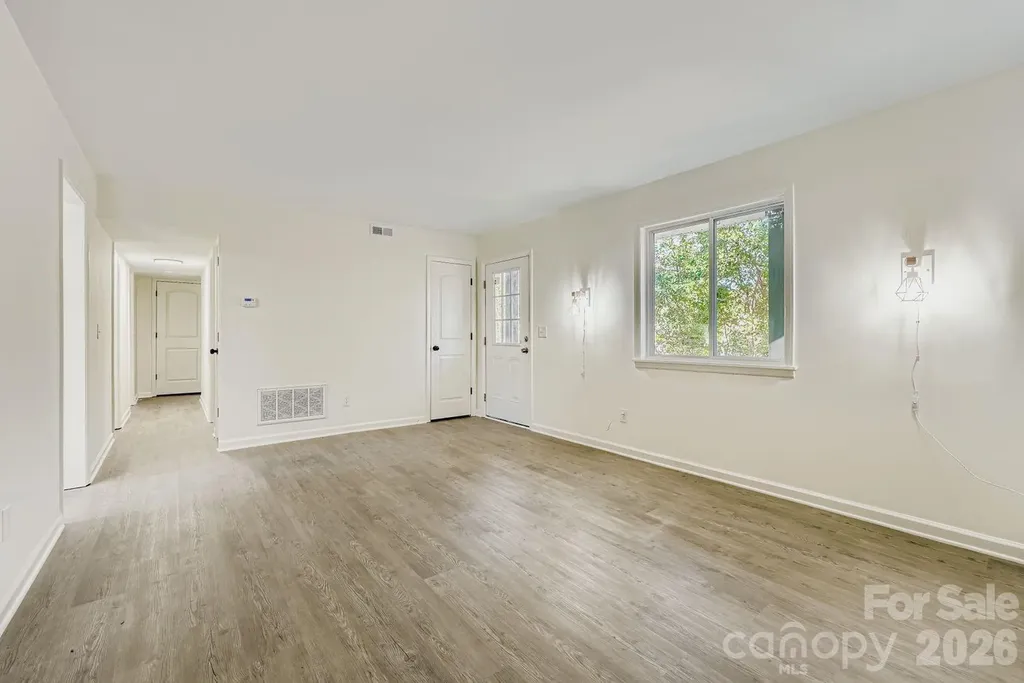 6104 Bridlewood Lane Charlotte NC 28215