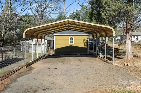 319 N Linwood Avenue Charlotte NC 28216