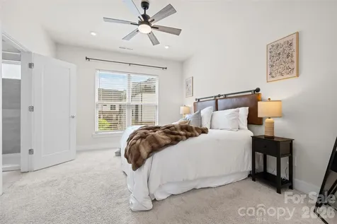 16034 Roscoe Lane Charlotte NC 28204