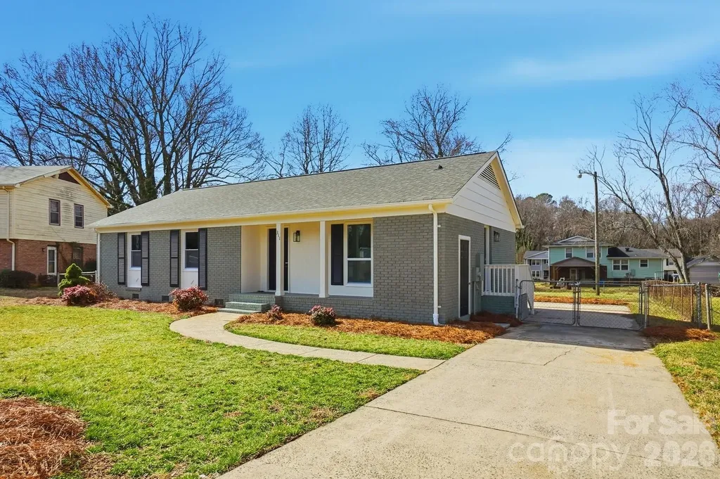 311 Red Roan Place Charlotte NC 28215