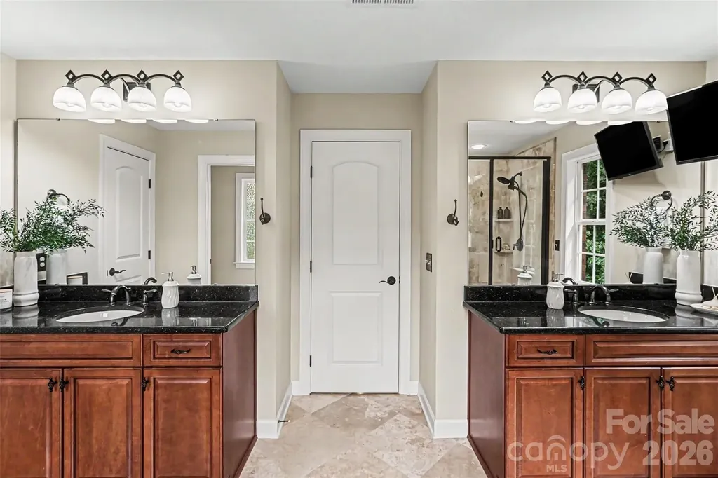 8205 Curico Lane Charlotte NC 28227