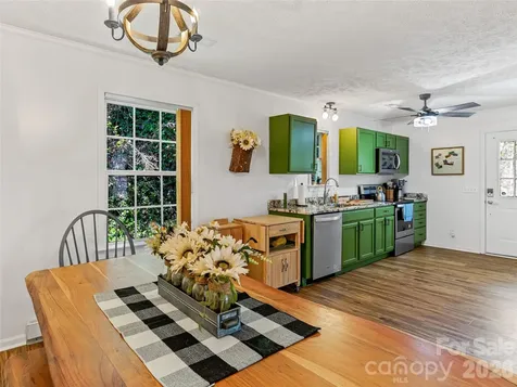 860 Creekside Drive Maggie Valley NC 28751