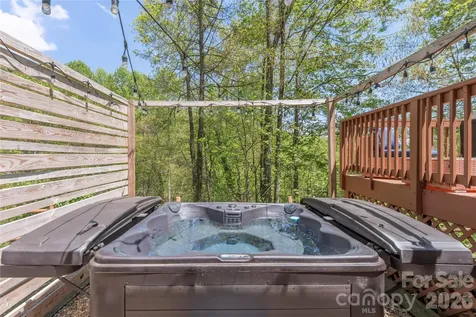 860 Creekside Drive Maggie Valley NC 28751