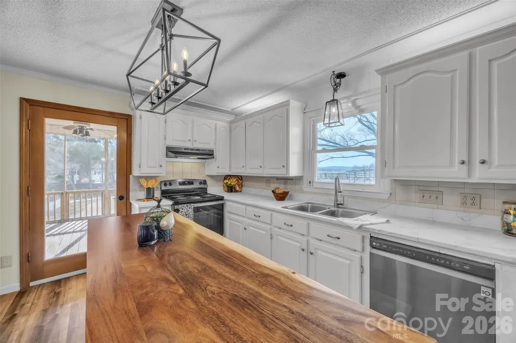 280 Forest Acres Lane Taylorsville NC 28681