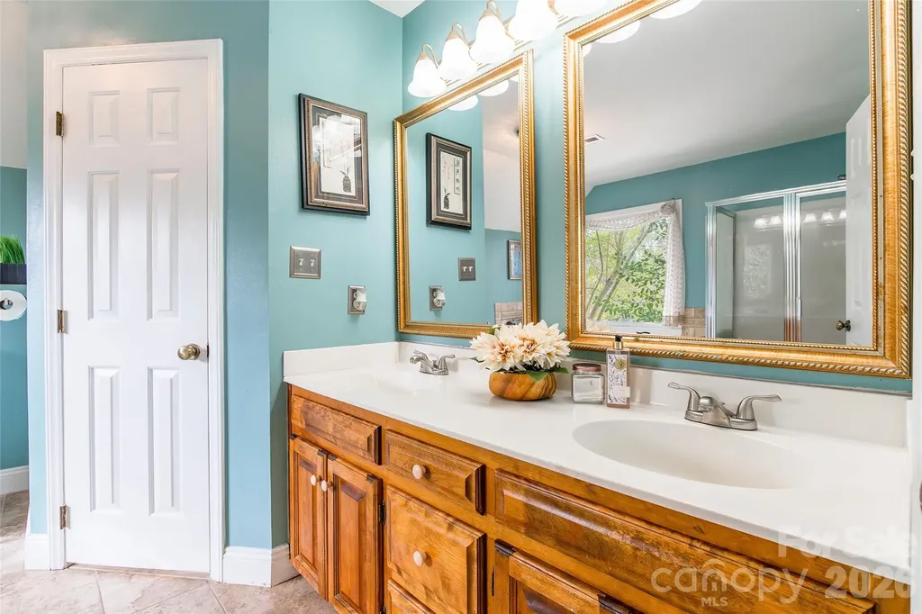 8230 Quail Hollow Drive Harrisburg NC 28075