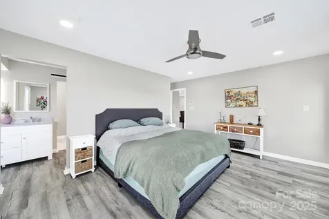 7340 Lakefront Drive Charlotte NC 28278