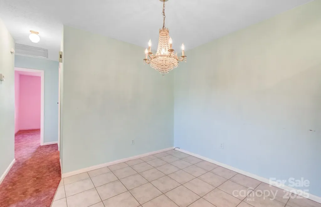 125 Freedom Road Hendersonville NC 28792