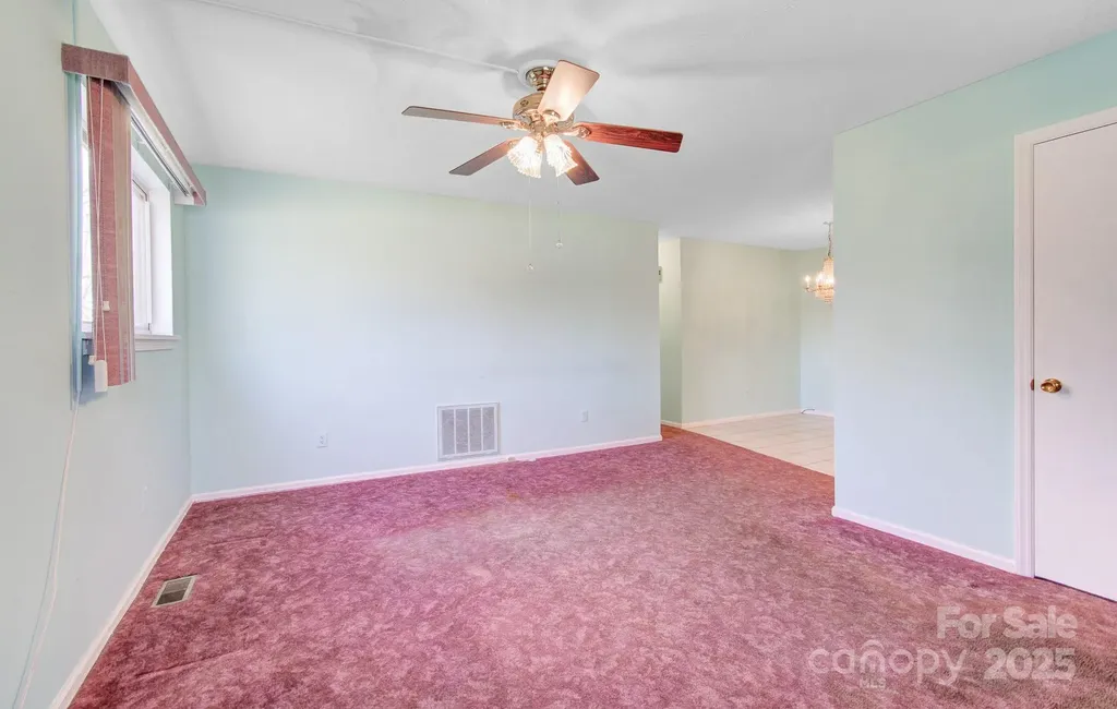 125 Freedom Road Hendersonville NC 28792