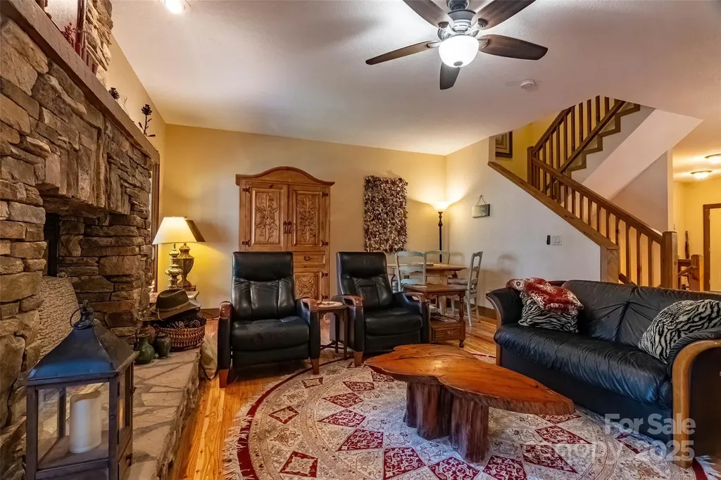 620 Sapphire Valley Road Cashiers NC 28717