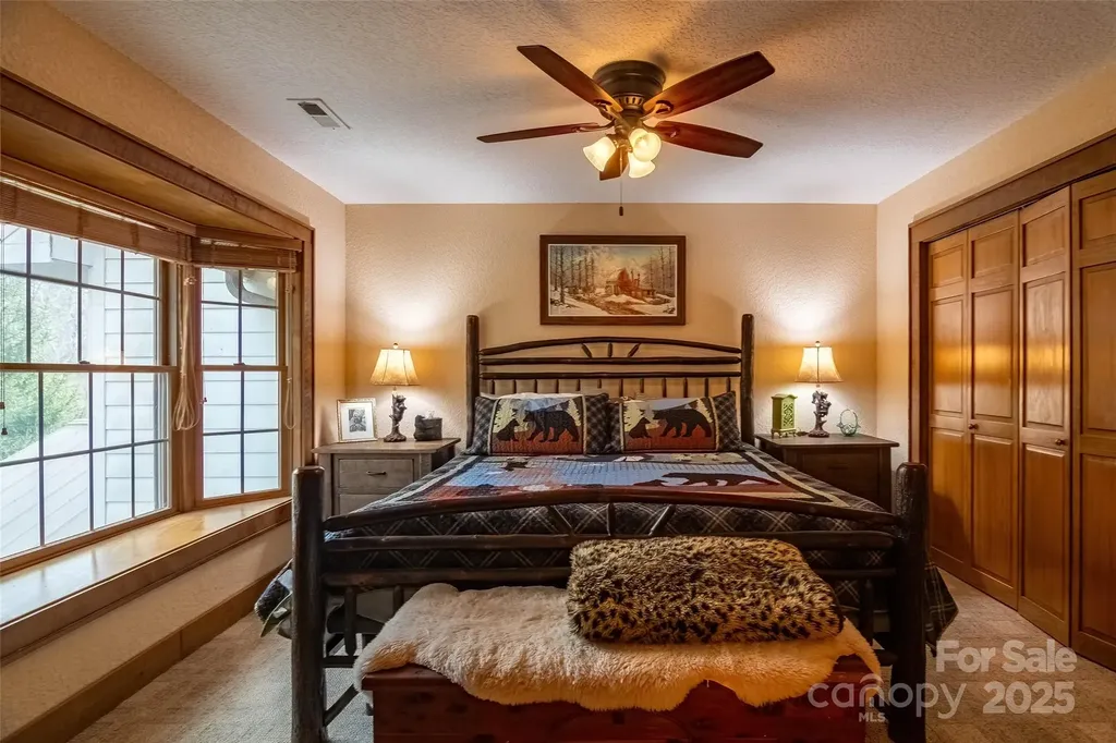 620 Sapphire Valley Road Cashiers NC 28717