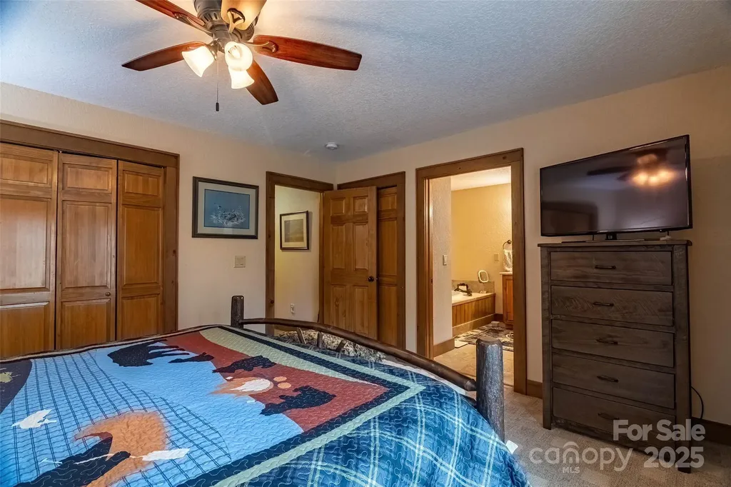 620 Sapphire Valley Road Cashiers NC 28717