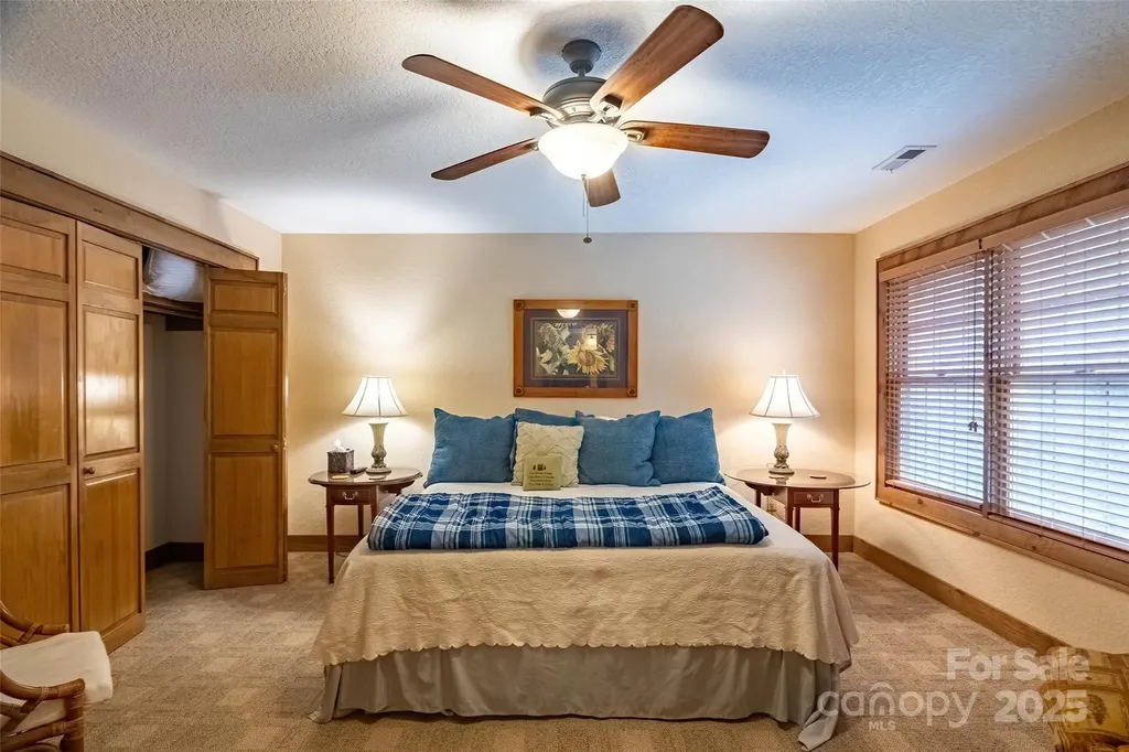 620 Sapphire Valley Road Cashiers NC 28717