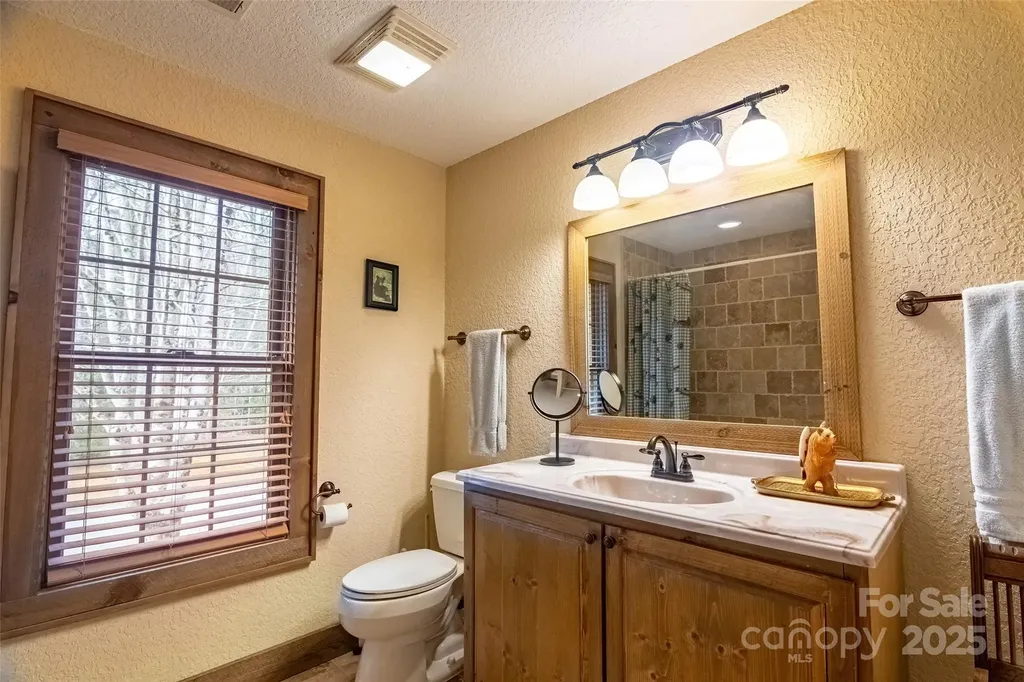 620 Sapphire Valley Road Cashiers NC 28717
