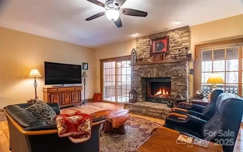 620 Sapphire Valley Road Cashiers NC 28717