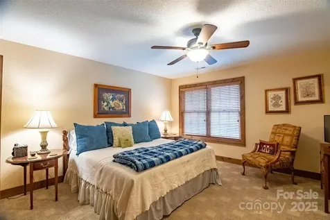 620 Sapphire Valley Road Cashiers NC 28717