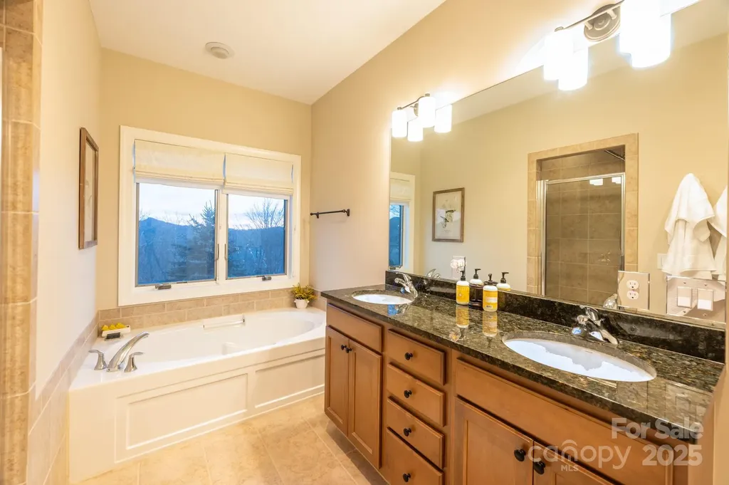 120 Pleasant View Boulevard Sugar Mountain NC 28604