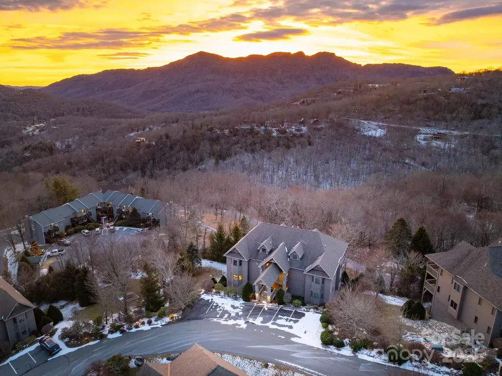 120 Pleasant View Boulevard Sugar Mountain NC 28604