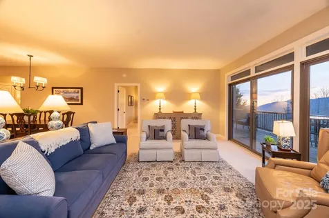 120 Pleasant View Boulevard Sugar Mountain NC 28604