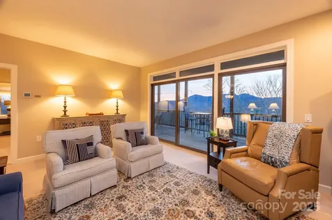 120 Pleasant View Boulevard Sugar Mountain NC 28604