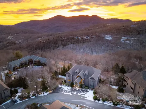 120 Pleasant View Boulevard Sugar Mountain NC 28604