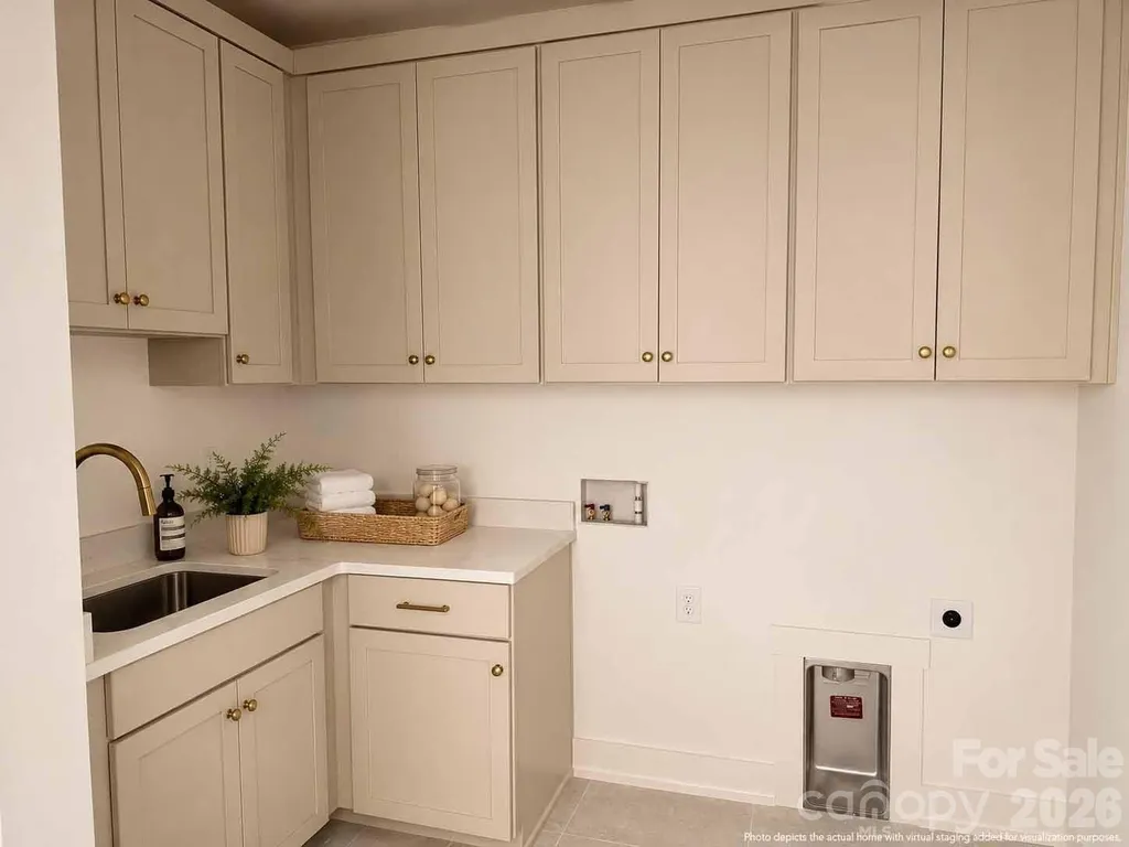 4337 Castleton Road Charlotte NC 28211