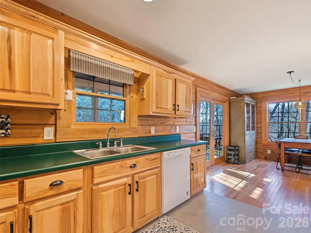 171 Sharons Bluff Franklin NC 28734