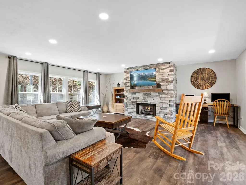 137 Weaver Court Lake Lure NC 28746