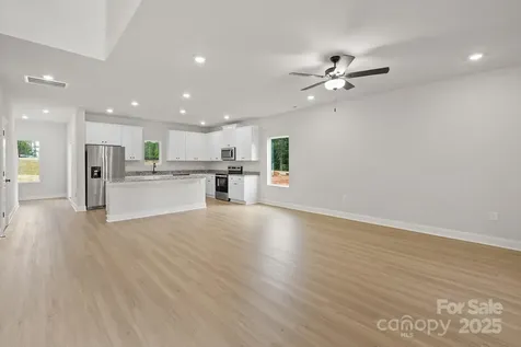 4140 Bolo Drive Charlotte NC 28215