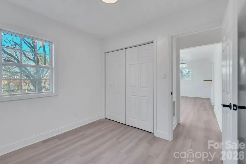 49 E Livingston Street Tryon NC 28782