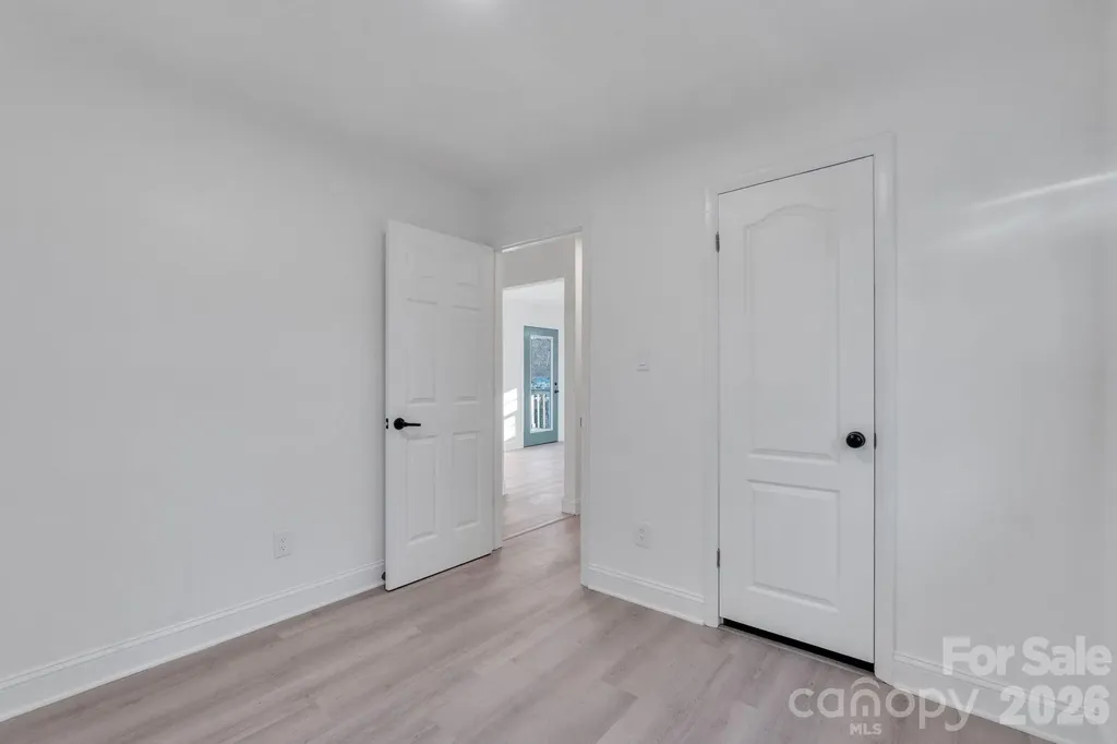 49 E Livingston Street Tryon NC 28782