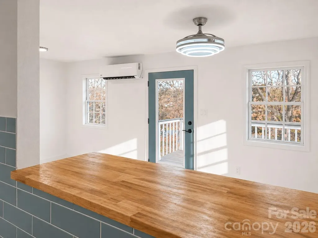 49 E Livingston Street Tryon NC 28782