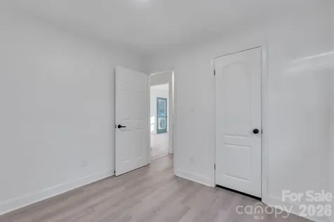 49 E Livingston Street Tryon NC 28782