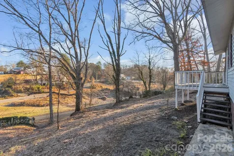 49 E Livingston Street Tryon NC 28782
